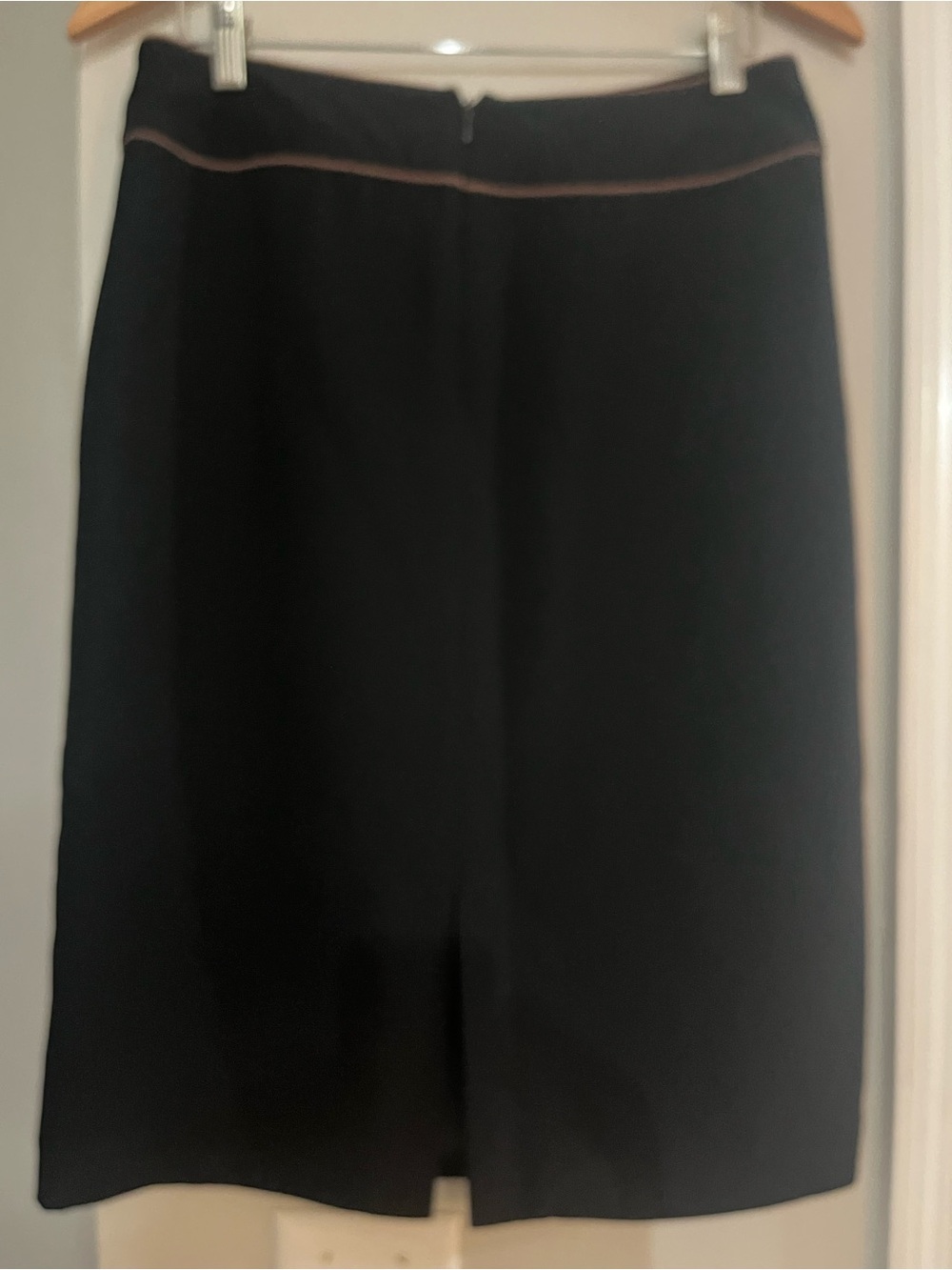 Focus 2000 Women’s Black Pencil Skirt Sz 10 Pink Trim Lined Knee Length - Picture 2 of 8
